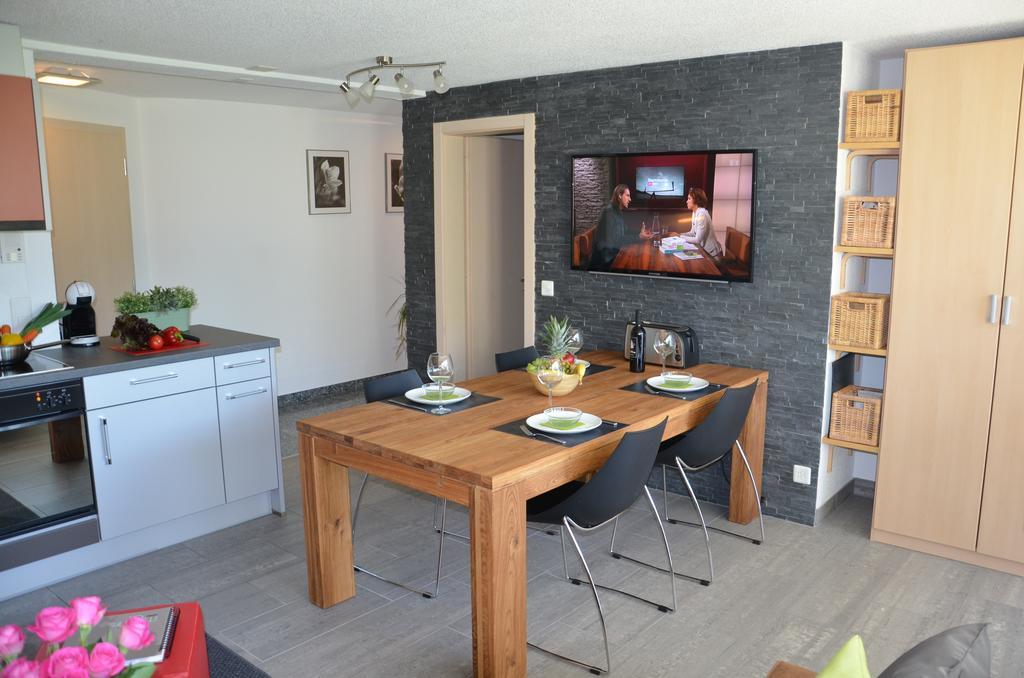 Haus Samurai Saas-Grund Rum bild